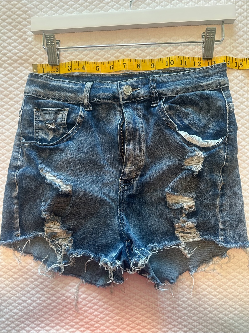 Distressed Denim Jean Shorts in Blue XS